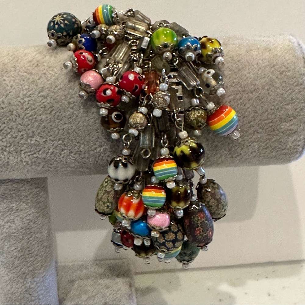 Vintage Cha-Cha / Gypsy inspired stretch bracelet -multicolor glass & clay beads - Picture 7 of 10